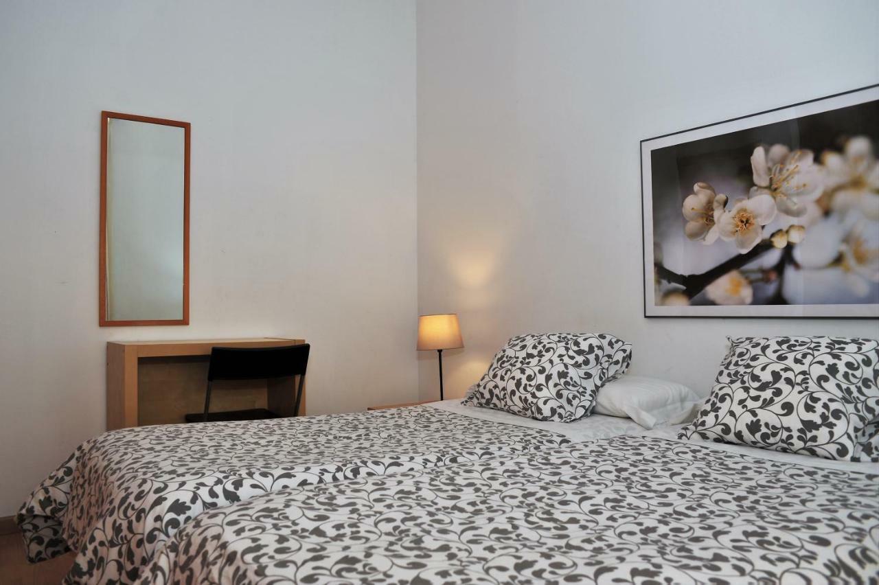 Apartamentos Bejar Barcelona Zewnętrze zdjęcie